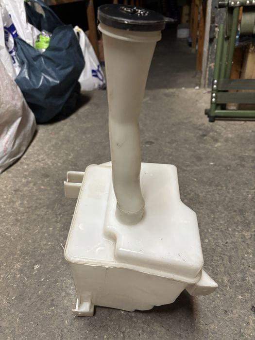 Бачок омывателя максима А32