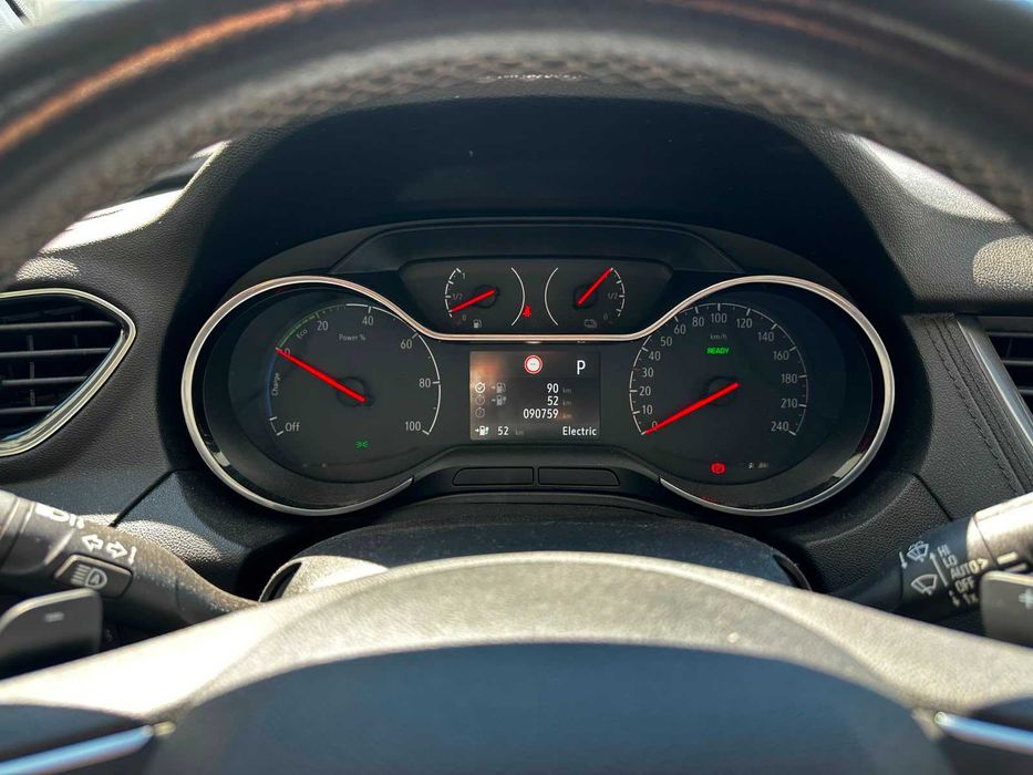 Opel Grandland X Hybrid4 — 300 CP — 4x4 — EAT8 — 05.2021 — 91.442 km Baterie SOH 96,25% cu  garanție Opel activă · CarVertical fără daune
