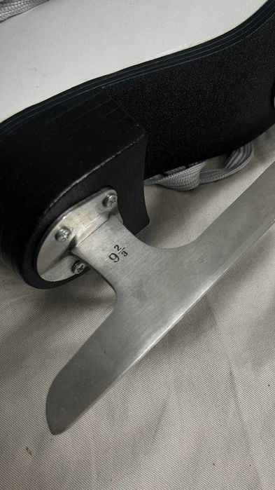 Коньки женские 39 размер