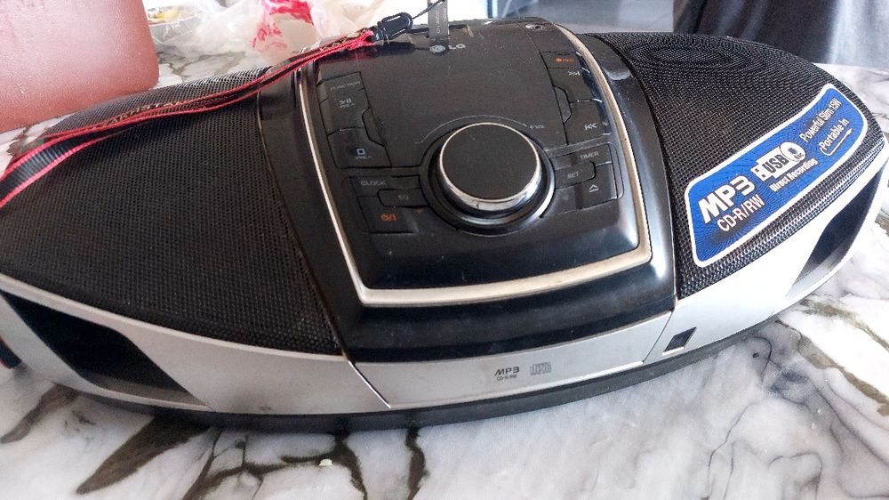 Магнитола LG,  бу
