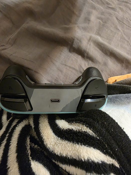 Vând controller Nintendo Switch 2 Power A