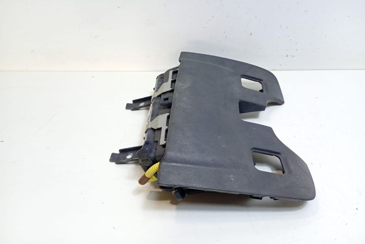 Airbag  genunchi Toyota Avensis a 2-a generatie T25