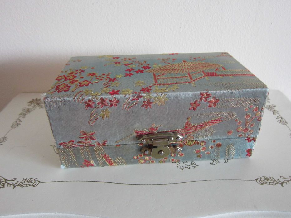 cadou rar Bile QI Gong piatra jad relaxare, masaj, yoga .. China 1960