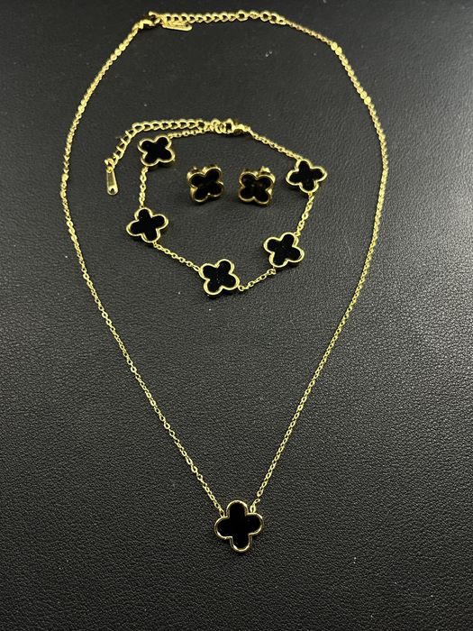 bijuterii mai multe modele