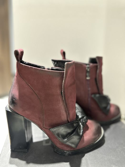 Боти на висок ток