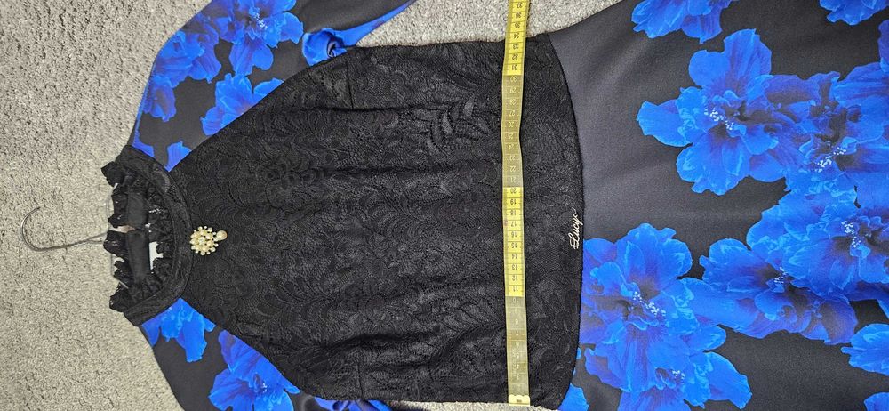 Официална Рокля Lucy.