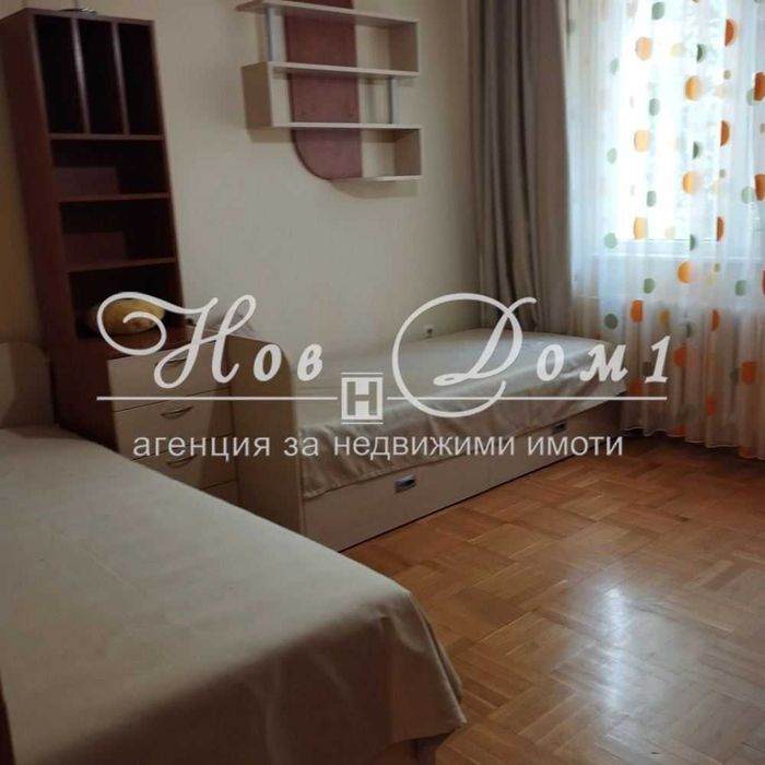 Дава се под наем Четиристаен апартамент в Варна, Възраждане 1 - 110 кв.м за 550 € - Снимка #4