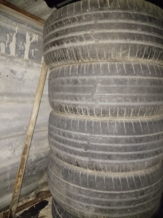 Продам 215/55/17