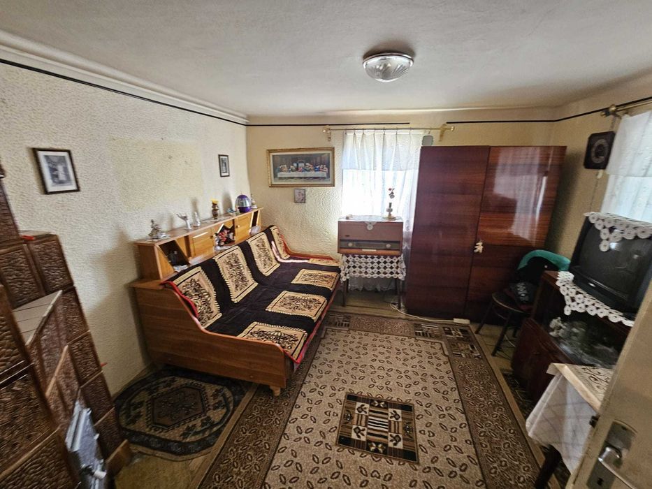 Casă cu teren 598 mp de vânzare în Comarnic | Vedere spre munte