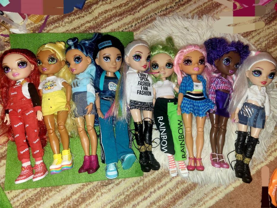 Rainbow high diferite