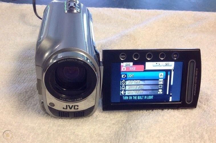 Видеокамера JVC Everio