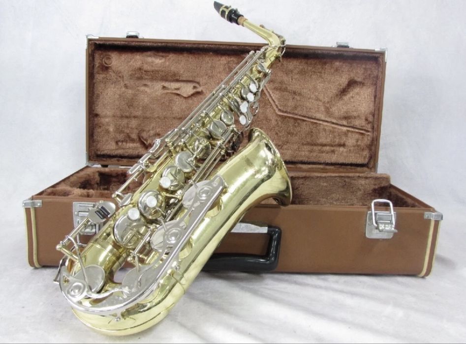 Vând saxofon Alto Yamaha YAS-23 Made in Japan