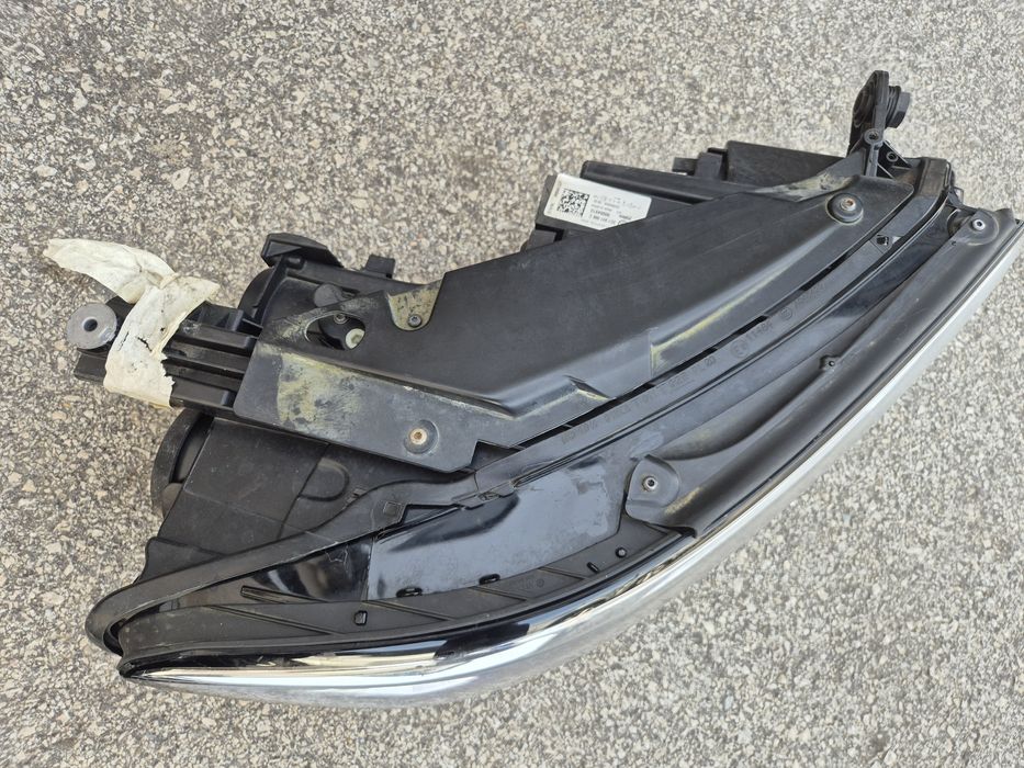 Десен фар Фолксваген Пасат Б8 фарове VW Passat B8