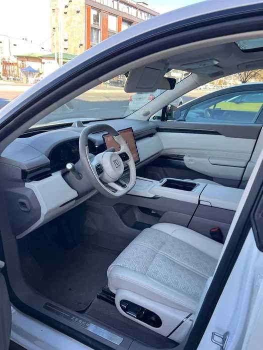 Zeekr 7X AWD full
