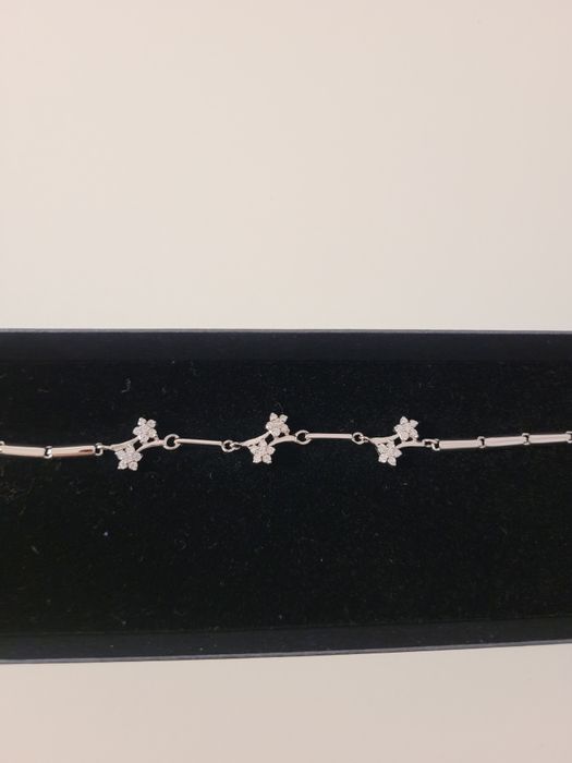 Сребърна гривна със сертификат