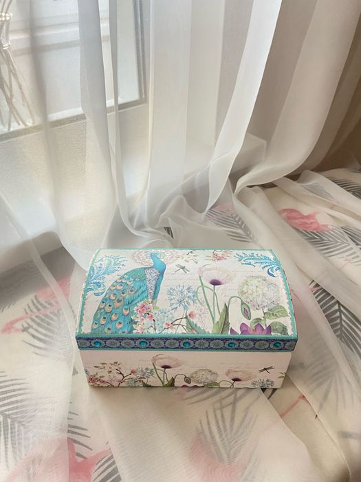 Шкатулка новая с зеркальцем