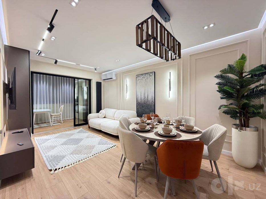 Продается 3в4 ком квартира, ориентир: Ц-1 кофейня Бон, 80м²