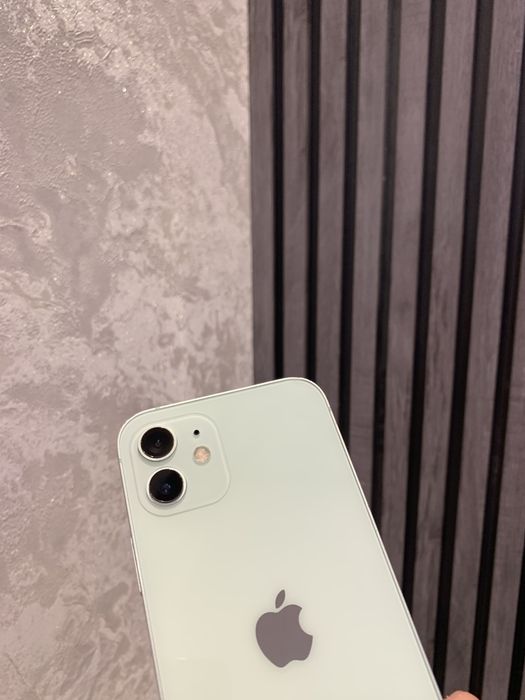 Iphone 12           .