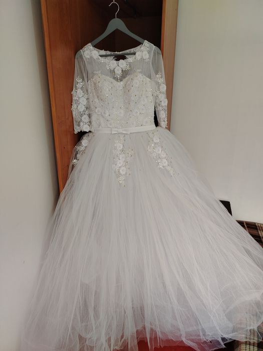 Продам свадебную платье