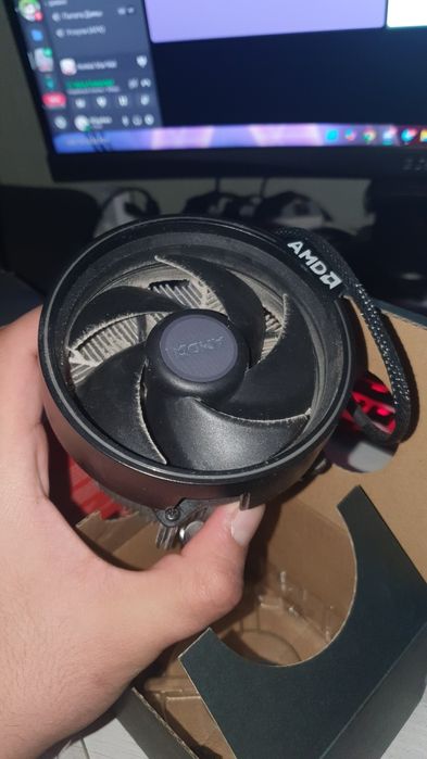 Процессор Ryzen 7 2700