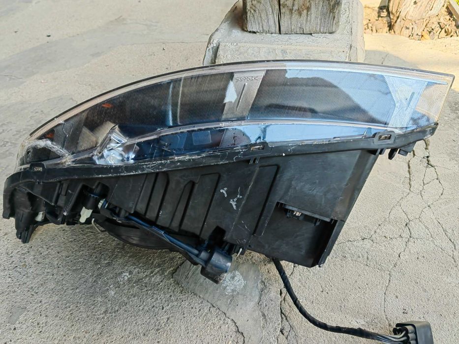 Фар Volvo XC60 Xenon десен / Фар Волво ХЦ60 Ксенонов Оригинален