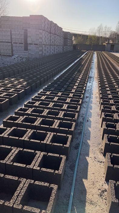 boltari patrat  stalp 20x20x20