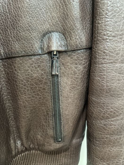 Продаю кожаную куртку