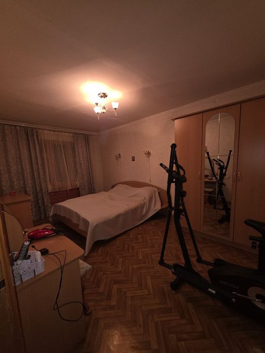 Чиланзар район Метро Мирзо Улугбек 3/3/4 Кирпич, Средний ремонт