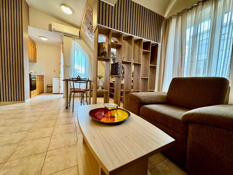 Продава се Тристаен апартамент в Свети Влас - 80 кв.м за 1149 €/кв.м - Снимка #1