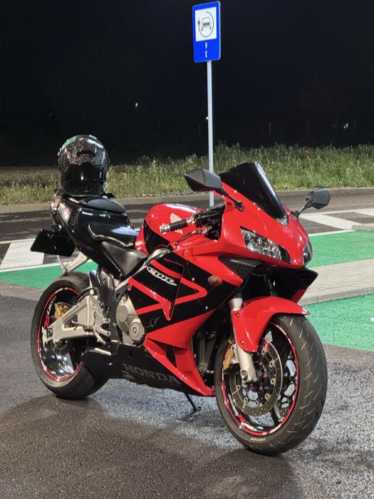 Honda CBR600RR PC37