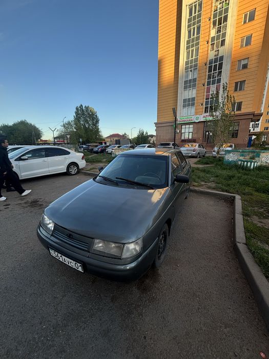 Продаеться ваз 2110