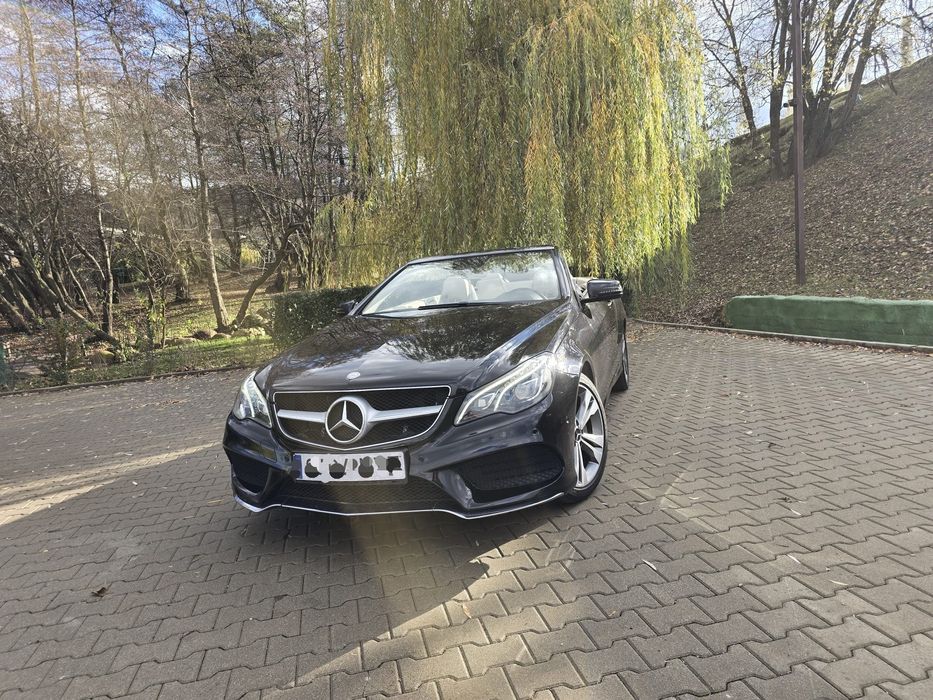 Mercedes-Benz E220 CDI Pachet AMG Cabrio

Pachet AMG

Faruri automate/