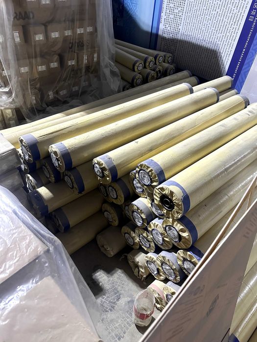 Баннер глянцевый 300 г — рулоны для печати