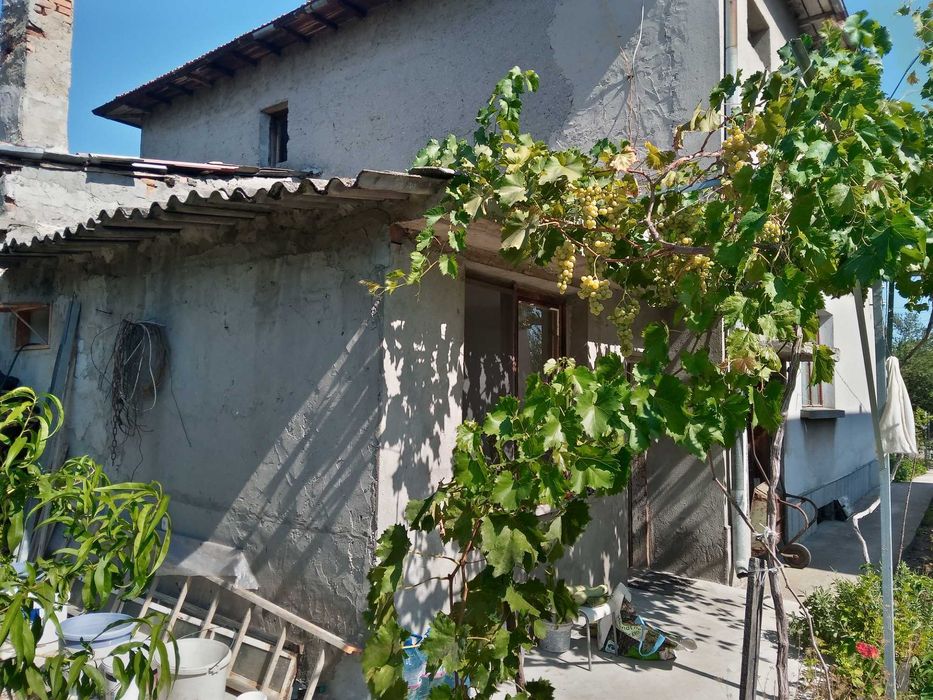 Къща.2-ри етаж в Град Генерал Тошево.