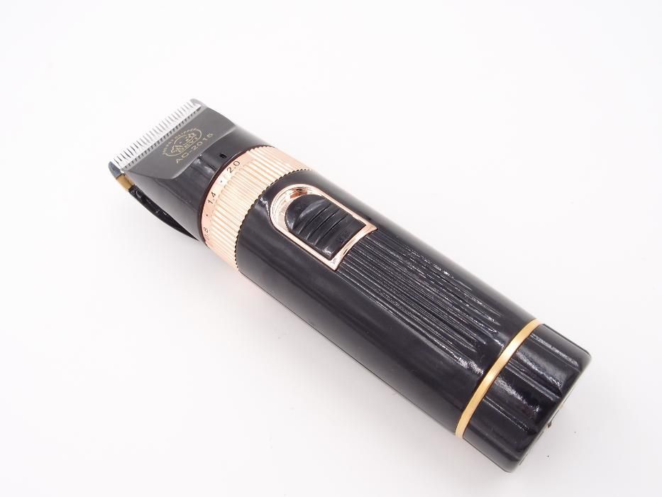 Безжична Машинка за подстригване на животни с ножове Керамика и Титан