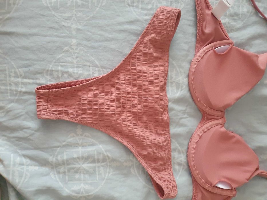 Бански с бразилиана