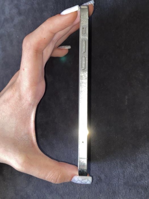 Продам айфон 12 про