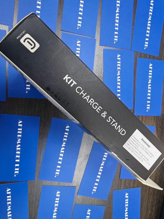 Зярядно IPHONE Cellularline  20W със стойка за телефон