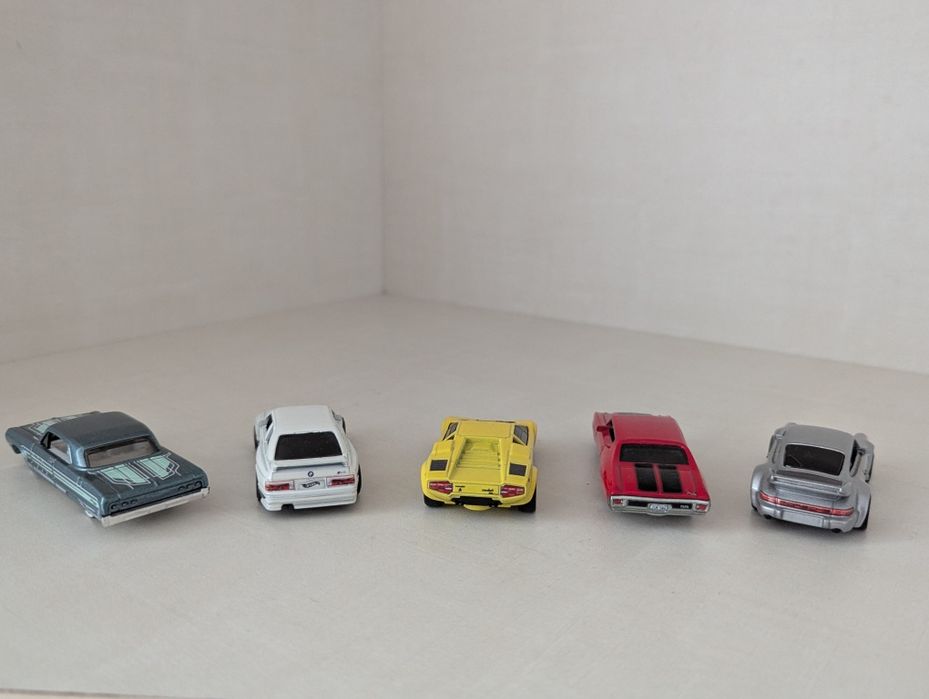 Продам Hot Wheels сет 5 штук