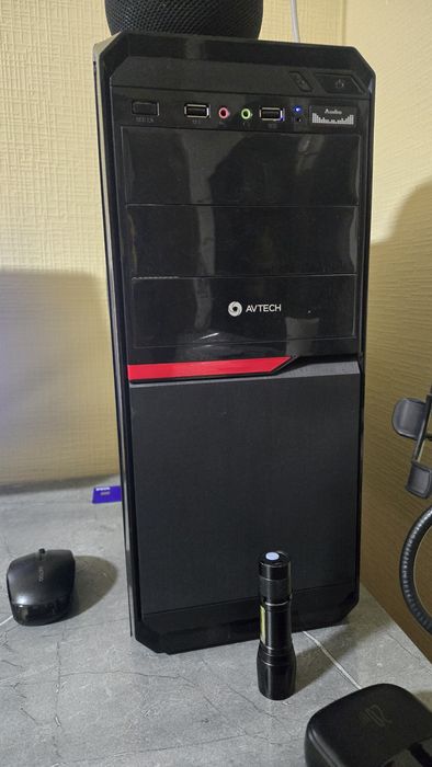 Настольный компютер.