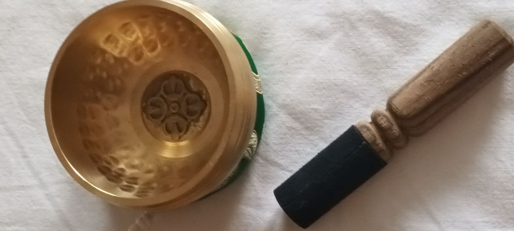 Bol de meditatie