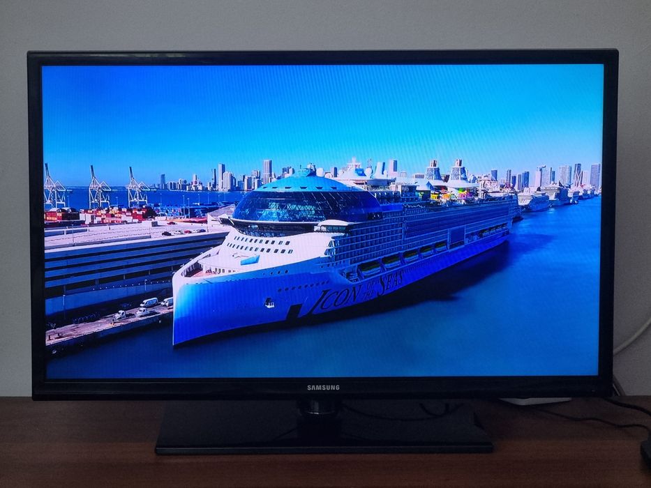 Телевизор / Samsung - 32" - FULLHD , 1080P