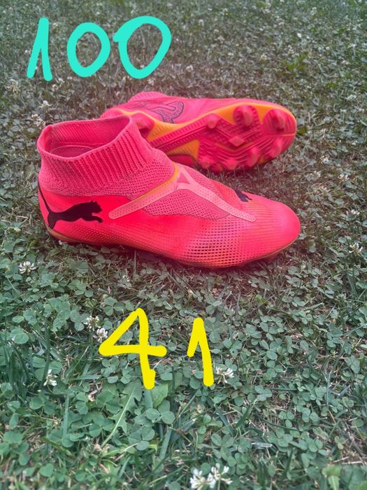 GHETE DE FOTBAL diferite modele/mărimi