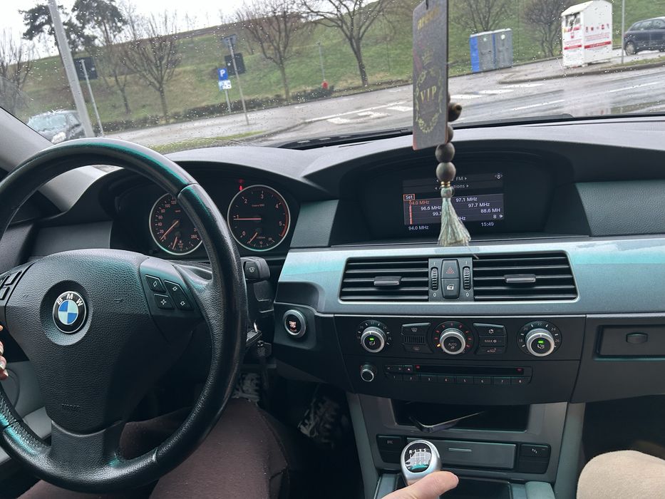 BMW 5 Series 2009 — imagine 4