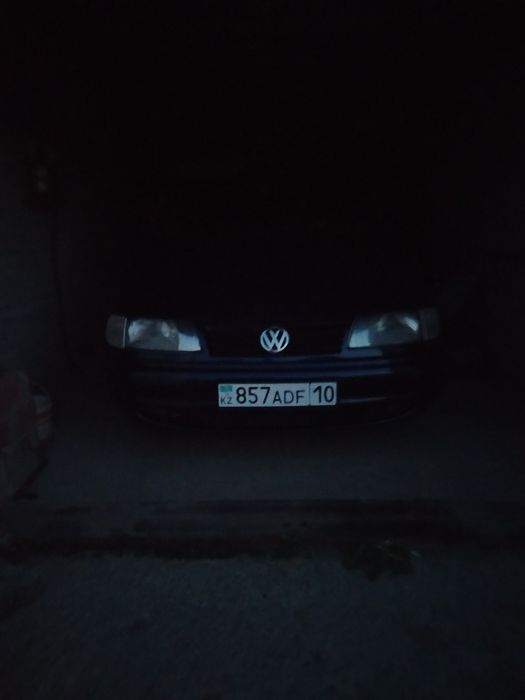 Продам фольксваген шаран 1.8