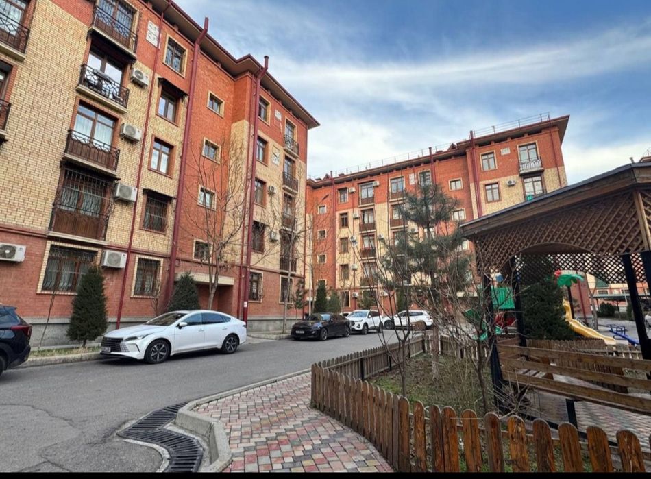 4/1/5 Паркентский Базар, ЖК Parkent village,от Golden House,106 м2