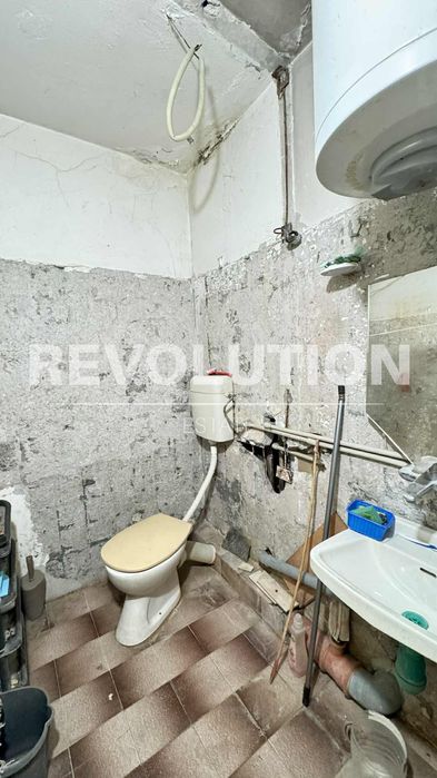 Продава се Тристаен апартамент в Пловдив, Южен - 76 кв.м за 1250 €/кв.м - Снимка #6