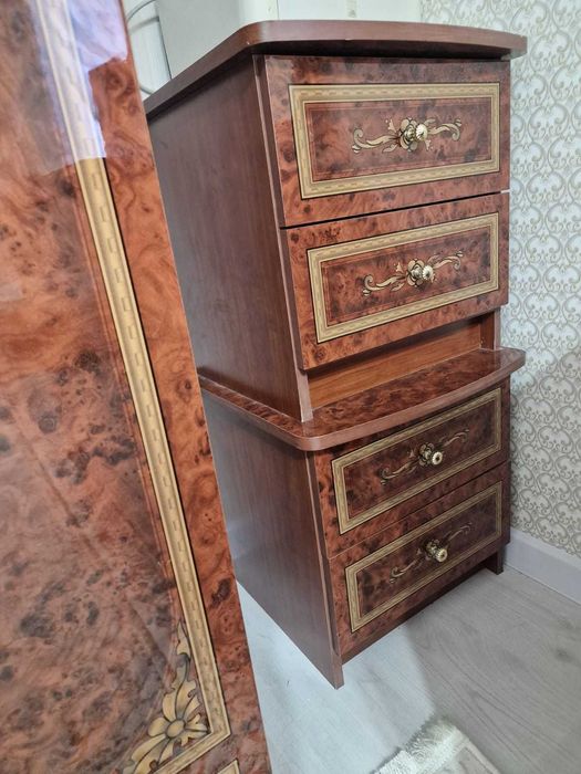 Срочно продам шкаф