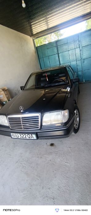 Мерседес Бенз W 124 E300