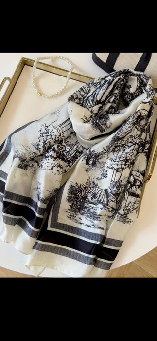 Esarfă Christian Dior, Louis Vuitton, model 2026, 90x90cm, 100% mătase